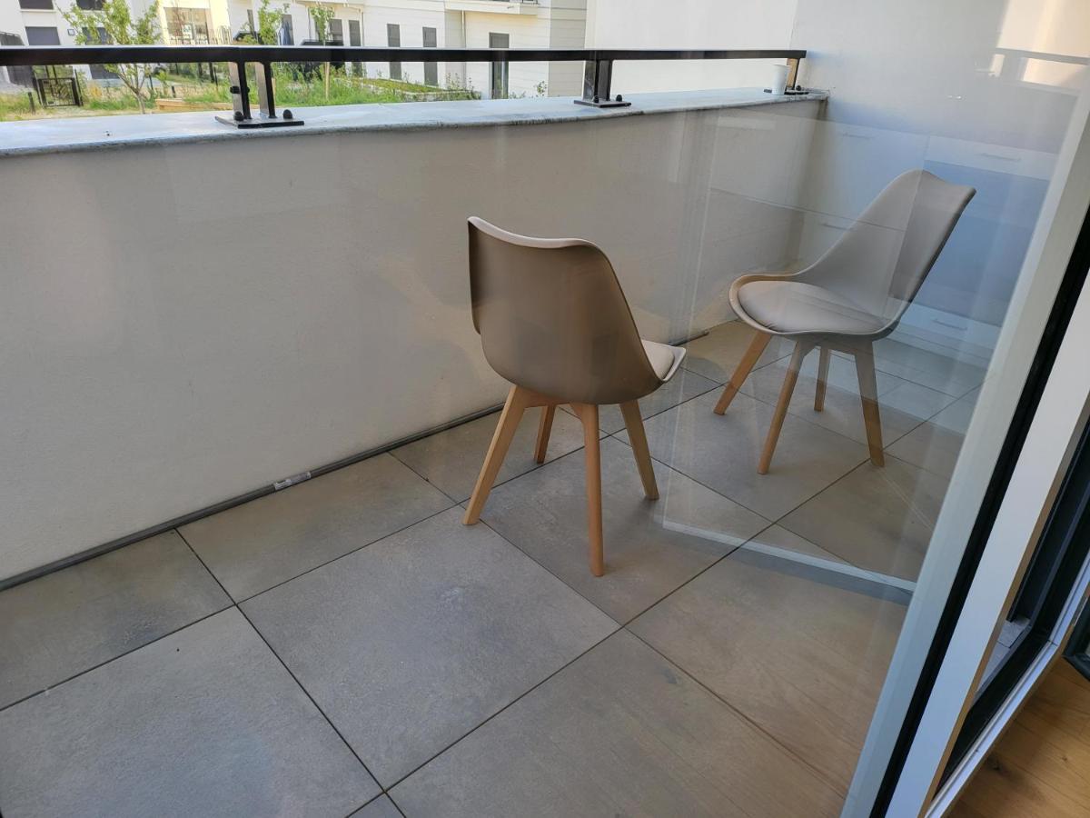 Superbe Appartement A 3Min A Pieds De La Gare Chessy  Exterior foto